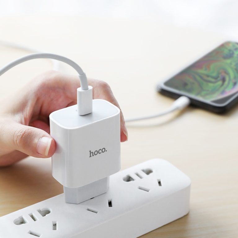 Мережевий зарядний пристрій з кабелем HOCO C76A Plus Speed source PD20W charger set(C to iP) White