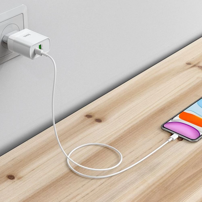 Мережевий зарядний пристрій HOCO C80A Rapido PD20W+QC3.0 charger(EU) White
