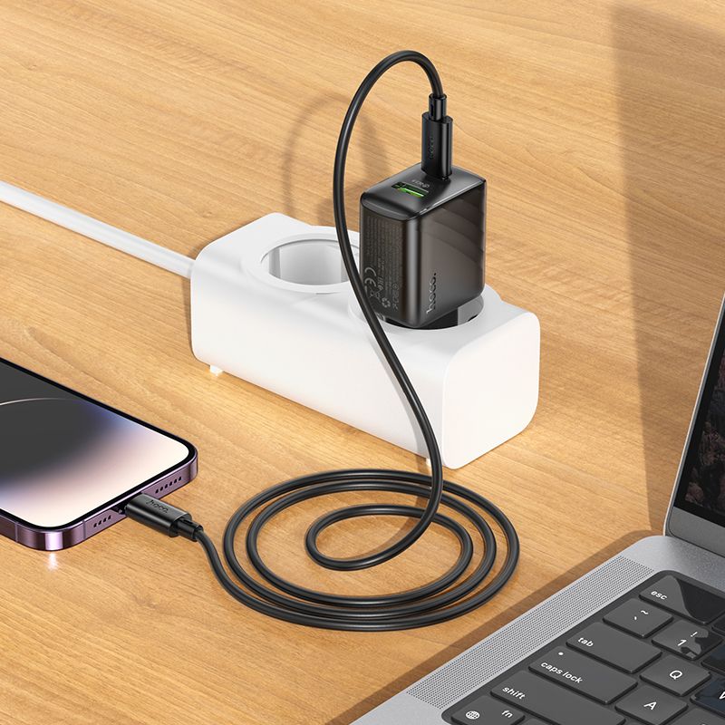 Мережевий зарядний пристрій HOCO CS25A Rico PD20W+QC3.0 charger Black