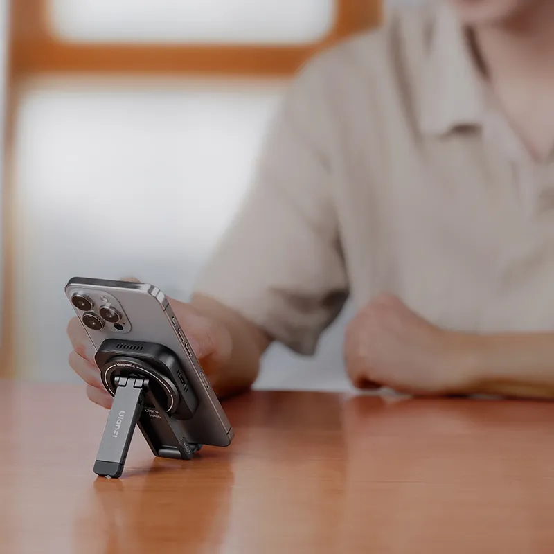 Тримач телефона Ulanzi MA60 Foldable Magnetic Phone Tripod (Silver)