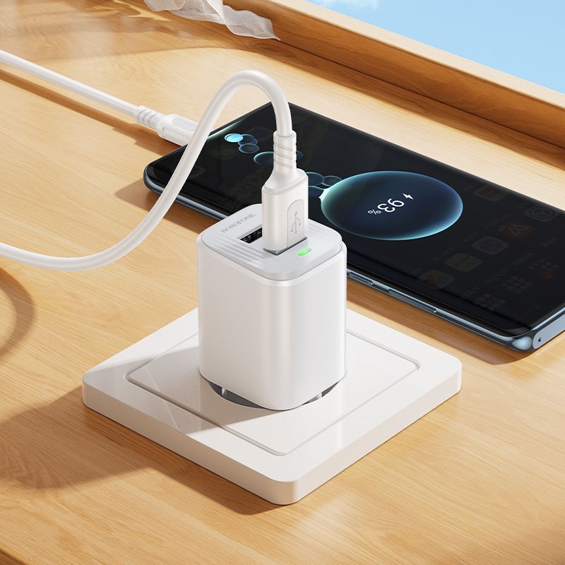 Мережевий зарядний пристрій BOROFONE BAS81A Star dual-port charger (EU) White