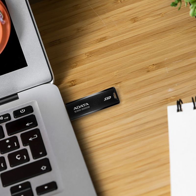Портативний SSD ADATA SC610 2TB USB 3.2  550/500Mb/s Black